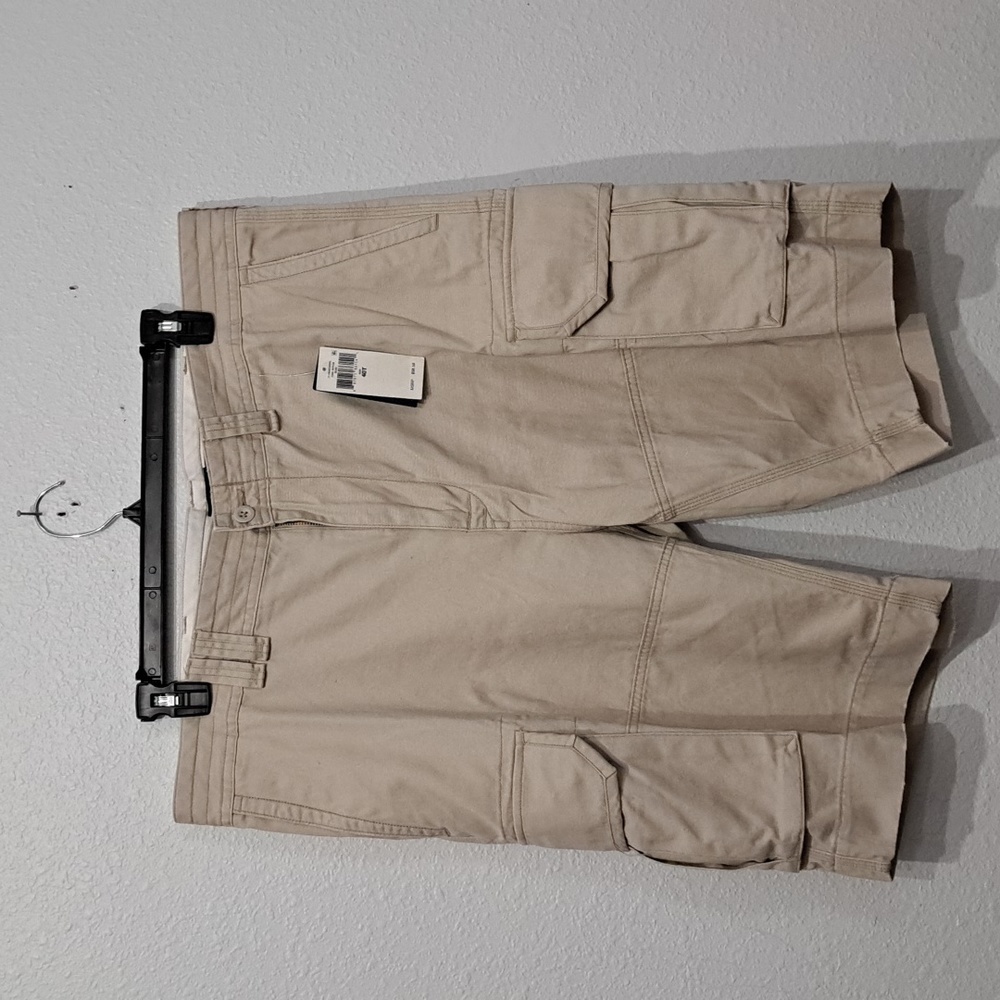 Polo Ralph LaurenGellar 10.25" Inseam Cargo Shorts - Picture 4 of 11